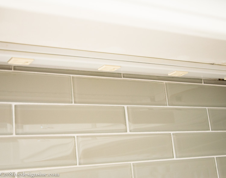 hide your outlets under upper cabinet